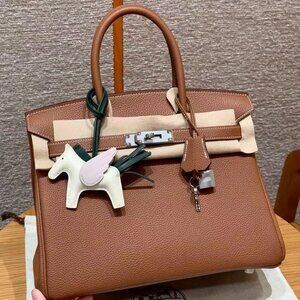 Classic Hermes Bag: A Stylish and Versatile Choice for Elegance
